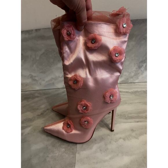 NIB Azalea Wang Acacia Pink Flower Embellished Booties High Heel Size 7.5 - Picture 3 of 7